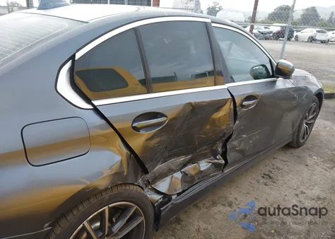 2021 BMW 330I z USA, uszkodzony, nr VIN 3MW5R1J00M8C16973